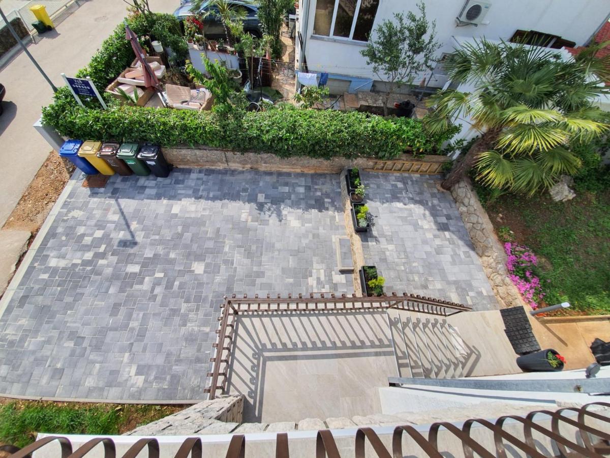 Vila Beleca Krk - Apartments Rest & Sea Krk Town Exterior foto